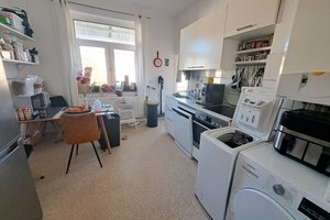 Kleine 4-Zimmer-Wohnung mit Balkon in Bremerhaven-Geestemünde