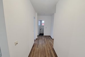 Frisch modernisierte 3 1/2-Zimmer-Wohnung mit Balkon in Bremerhaven-Lehe!