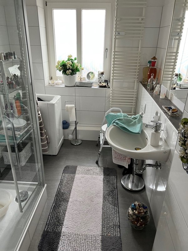 3-Zimmer-Wohnung mit modernisiertem Bad in Bremerhaven-Geestmünde!