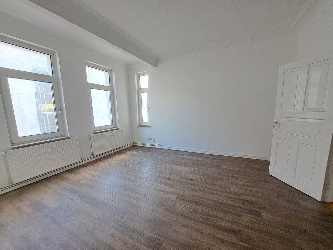 Große 3-Zimmer-Wohnung mit Balkon in Bremerhaven-Lehe!