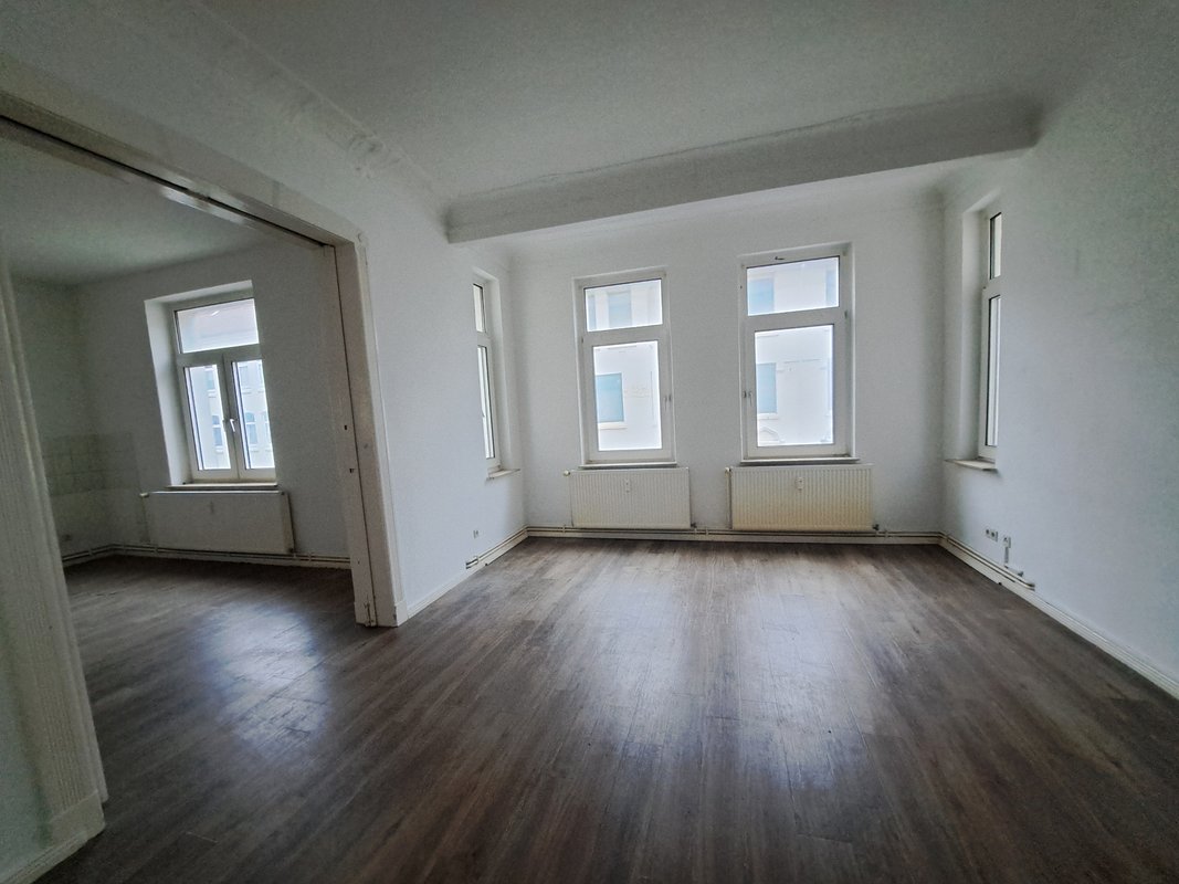 Große 3-Zimmer-Wohnung mit Balkon in Bremerhaven-Lehe!
