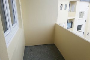 Große 3-Zimmer-Wohnung mit Balkon und Wannenbad in Bremerhaven!