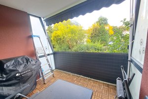 2-Zimmer-Wohnung Hochparterre mit Balkon in Bremerhaven-Lehe!