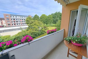 2-Zimmer-Wohnung mit zwei Balkonen in Bremerhaven-Geestemünde Süd