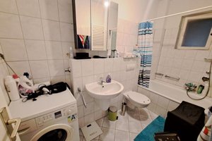 2-Zimmer-Wohnung mit Badewanne im 1. OG in Bremerhaven-Lehe!
