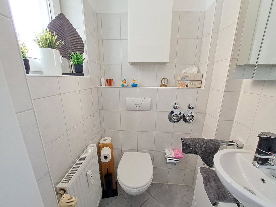 Für Senioren! Mit Aufzug! 3-Zimmer-Wohnung mit Wintergarten und ebenerdiger Dusche in Bremerhaven Lehe!