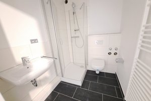 2-Zimmer-Wohnung mit Fahrstuhl und toller Aussicht in Bremerhaven-Lehe!