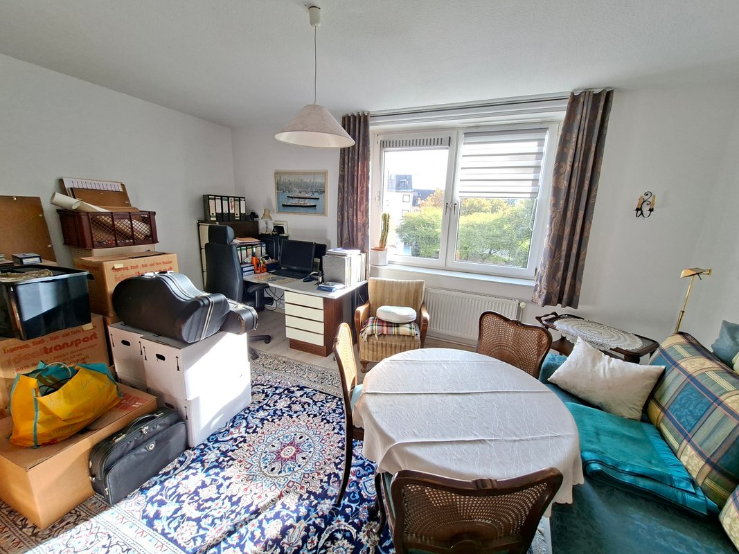 Mit Wintergarten! Große 4-Zimmer Wohnung in Bremerhaven-Lehe!